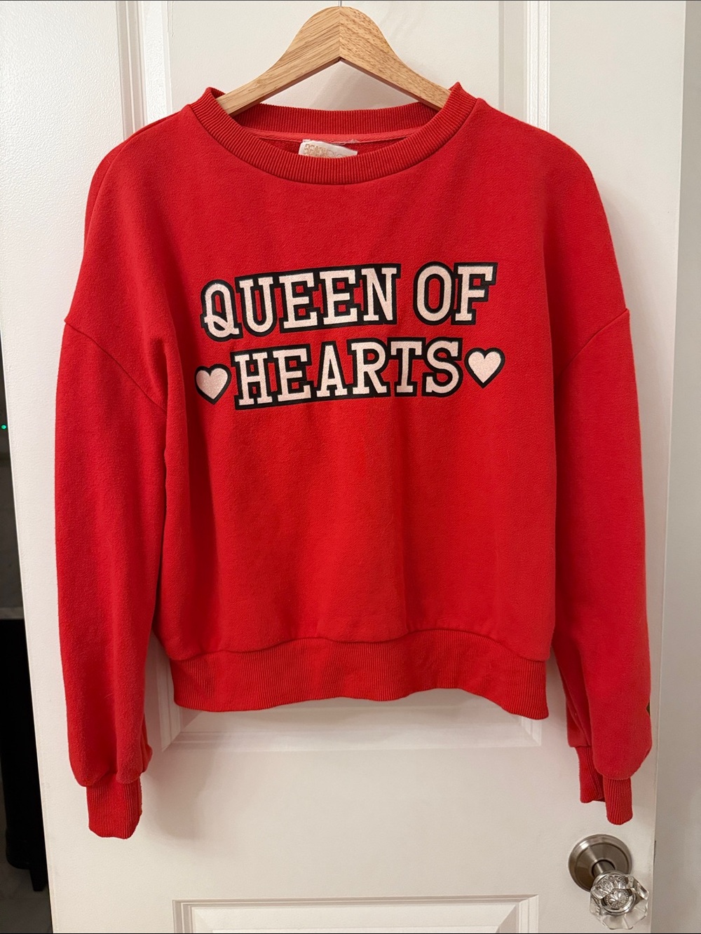 BEACH RIOT Queen of Hearts Sweatshirt